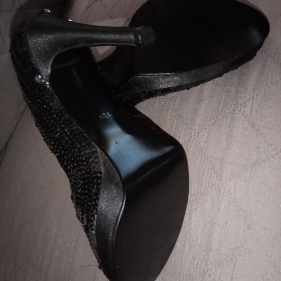 Sequins w/beadwork event dress with matching sequin shoes(creative creations) - Picture 7 of 9